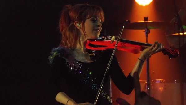 Suchtstation mit Owen: Strings Attached! Geigen Spezial